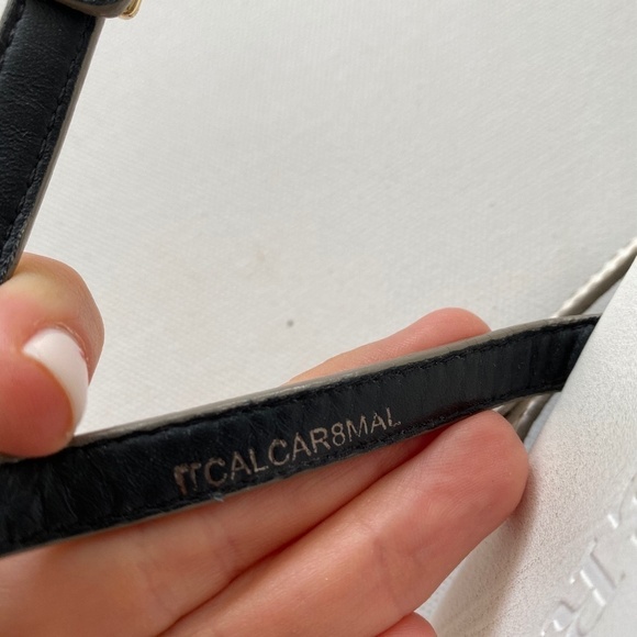 Burberry White Leather Horse Clip Thong Sandals 40 - Picture 8 of 8